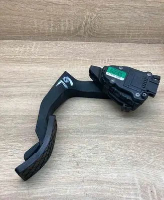 Audi A8 S8 D3 4E Accelerator throttle pedal 4E1723523E 6PV008026