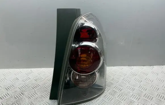 Toyota Corolla Verso AR10 Rear/tail lights 815510F020