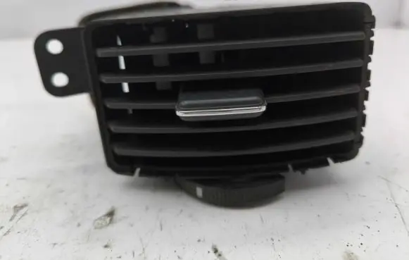 Toyota Corolla Verso AR10 Dashboard side air vent grill/cover trim 5565064010 6556414010