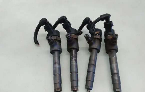 Fiat Stilo Fuel injectors set 0443110119