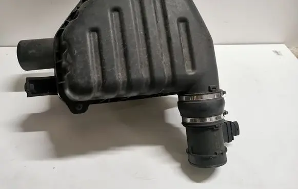 Opel Antara Air filter box 96628880