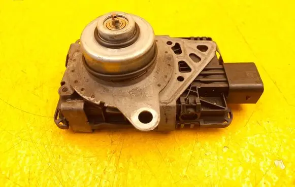 Mercedes-Benz AMG GT 4 x290 w290 Gearbox-reducer motor A2909003001 A2909011300