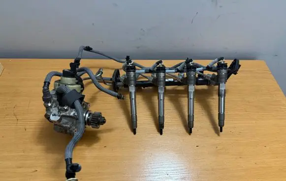 Renault Trafic III (X82) Fuel injection system set 0445110939 HMLGT9558R 0445011500