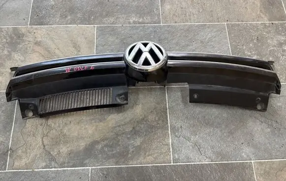 Volkswagen Golf VI Front bumper upper radiator grill 1K9853651