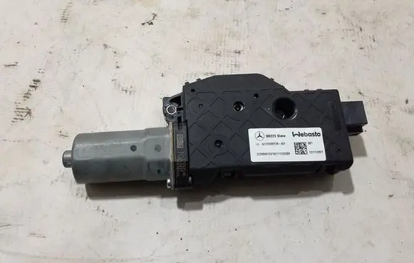Mercedes-Benz S W223 Sunroof motor/actuator A2239005128