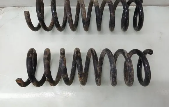 Mercedes-Benz E W210 Front coil spring 