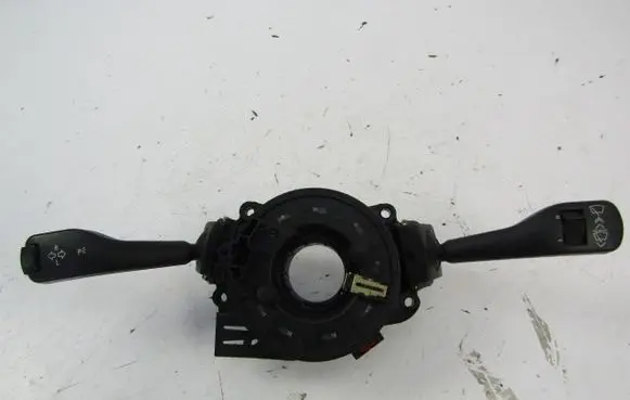 BMW X3 E83 Wiper turn signal indicator stalk/switch 8376443
