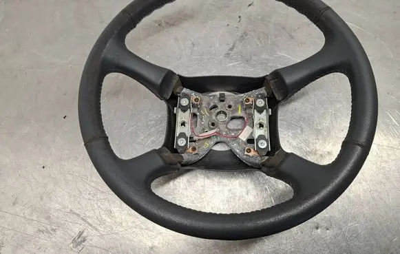 Chevrolet Suburban Steering wheel 16759151 16759149 9740786
