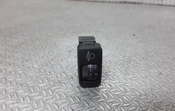 Lexus IS 220D-250-350 Headlight level height control switch