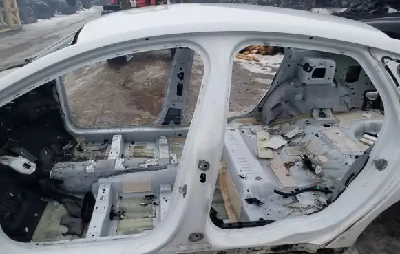 Ford Mondeo MK V Pillar (middle) 