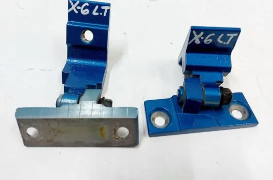 BMW X6 F16 Rear door hinge set 7325053