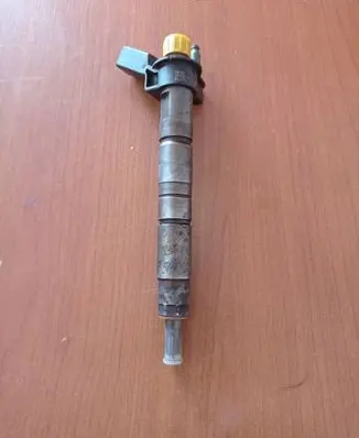 BMW 5 F10 F11 Fuel injector 0445116024