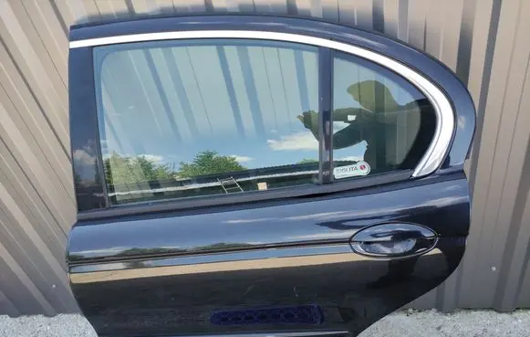 Jaguar X-Type Rear door
