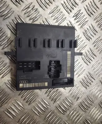 Audi A4 S4 B7 8E 8H Comfort/convenience module 8E0907279N
