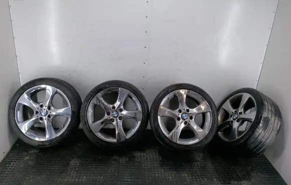 BMW 3 E90 E91 R18 alloy rim 