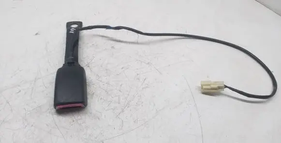 Subaru Outback Front seatbelt buckle 07590