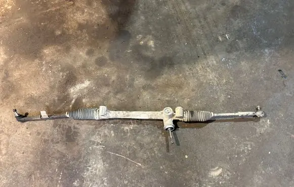 Opel Corsa E Steering rack A0006135D