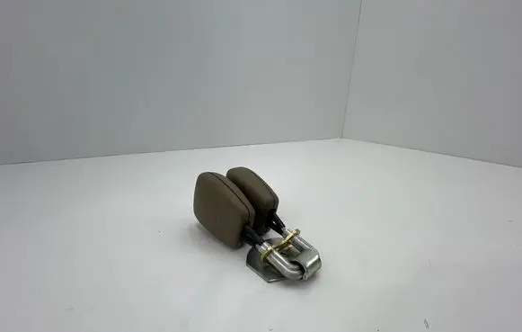 Jaguar XK8 - XKR Middle seatbelt buckle (rear) HJE7090AB 4023A C7K9A