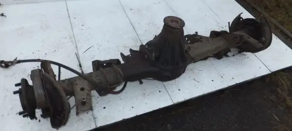 Toyota Land Cruiser (J100) Rear axle beam 