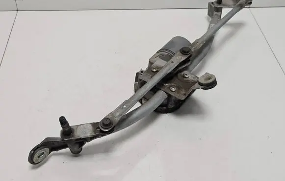 BMW X3 F25 Front wiper linkage and motor 7213275 3397021315 20140711