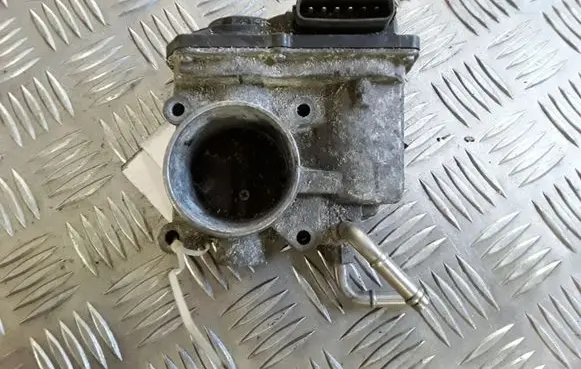 Toyota Corolla Verso E121 Throttle valve 220300D020 5D1401578