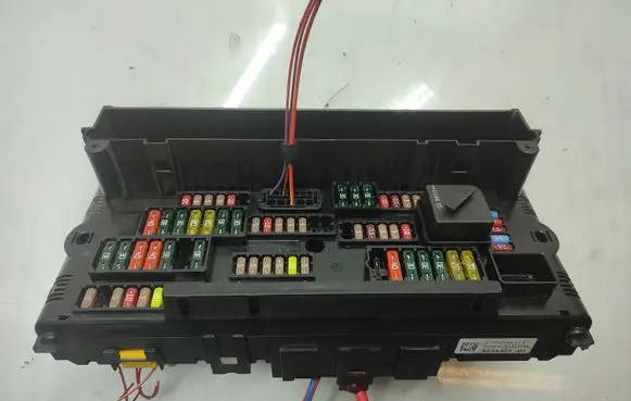 BMW 5 F10 F11 Fuse box set 9234421