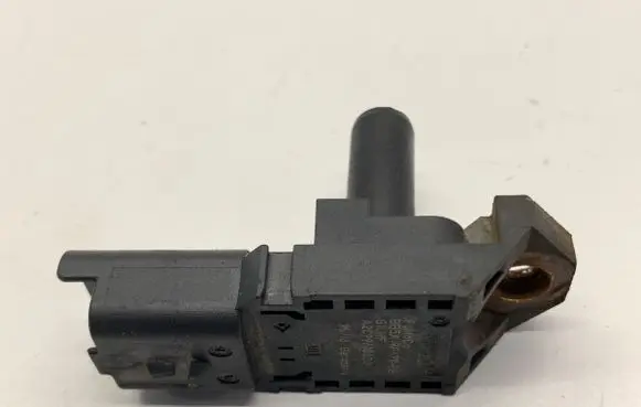 Ford Escape III Fuel pressure regulator BB5A9F479BB