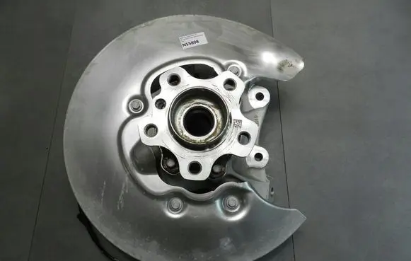 BMW 3 G20 G21 Rear wheel hub 6879533