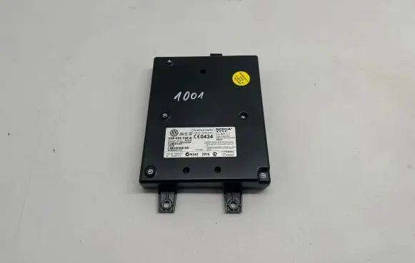 Volkswagen PASSAT B6 Bluetooth control unit module 1K8035730B 00233D003B46 N342Z276