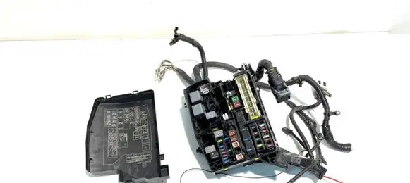 Toyota Verso Fuse box set 827410F030 28177 826620F140