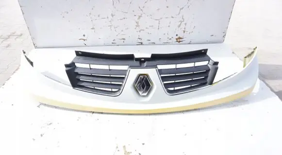 Renault Trafic II (X83) Front grill GRILLATRAPA