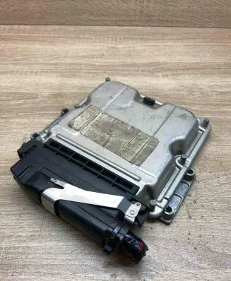 Peugeot 406 Engine control unit/module ECU 9635156580 0281001977 Used