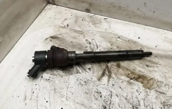 KIA Sportage Fuel injector 0445110258