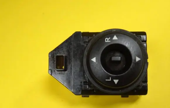 KIA Ceed Wing mirror switch 457480