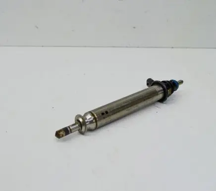Mercedes-Benz GLE (W166 - C292) Fuel injector A2560700187
