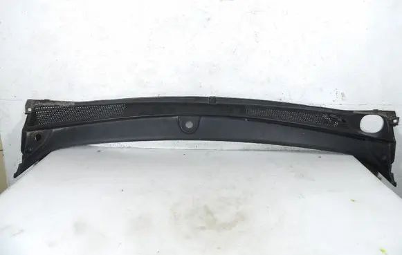 Dacia Duster Wiper trim 668113292R