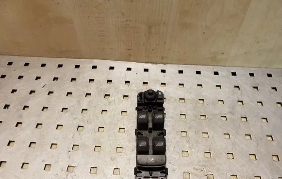 Volvo V70 Electric window control switch 30773269 03454200