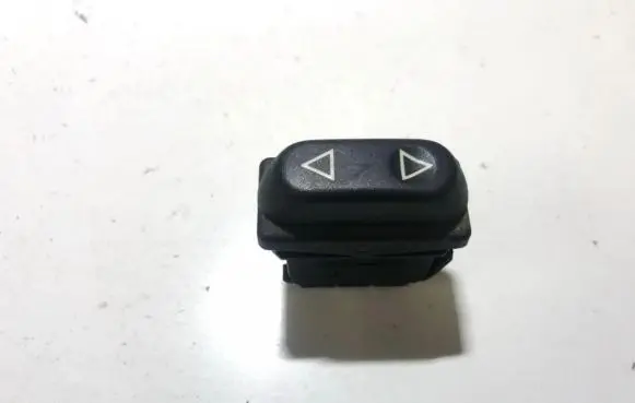 Citroen Xsara Picasso Electric window control switch 22681