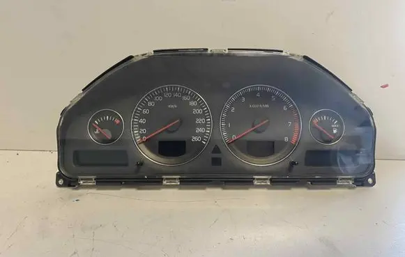 Volvo V70 Speedometer (instrument cluster) 30682272 8602882 69594210T