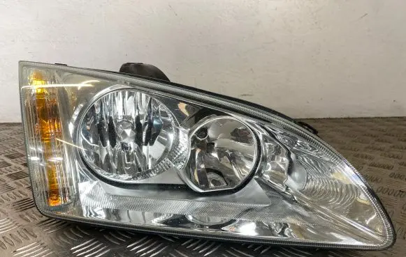Ford Focus Headlight/headlamp