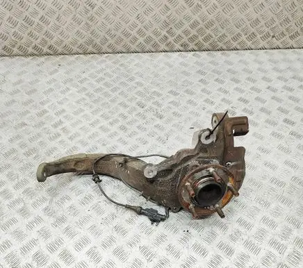 Front wheel hub