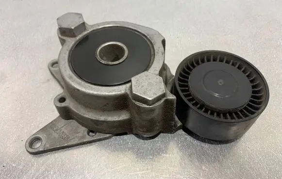 Toyota RAV 4 (XA40) Generator/alternator belt tensioner 166200R010