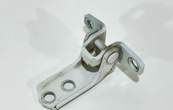 Mitsubishi Outlander Front door upper hinge