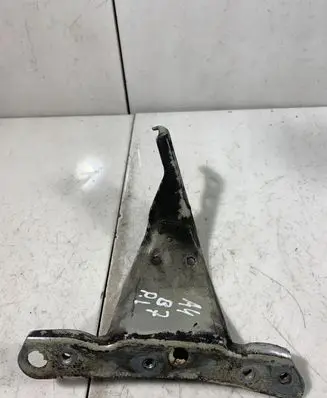 Audi A4 S4 B7 8E 8H Fender mounting bracket 8E0821136A