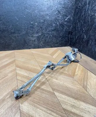 Opel Zafira A Front wiper linkage and motor