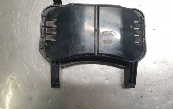 Headlight/headlamp dust cover