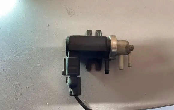 Volkswagen Crafter Vacuum valve 1J0906627B