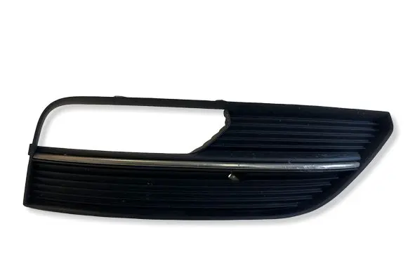 Audi A3 S3 8V Front fog light trim/grill 8V3807682A