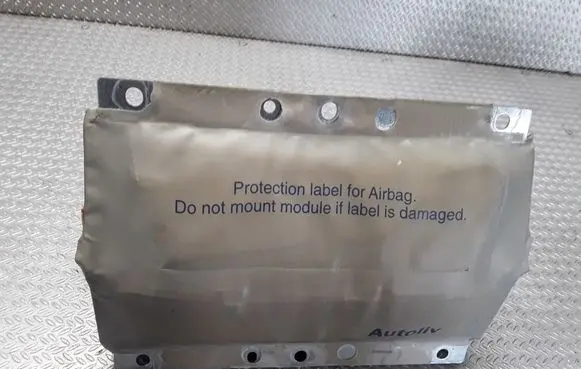 Passenger airbag