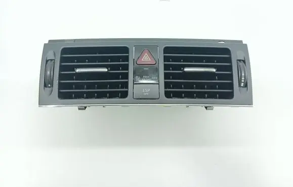 Mercedes-Benz C W204 Dash center air vent grill